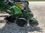 John Deere 1775NT