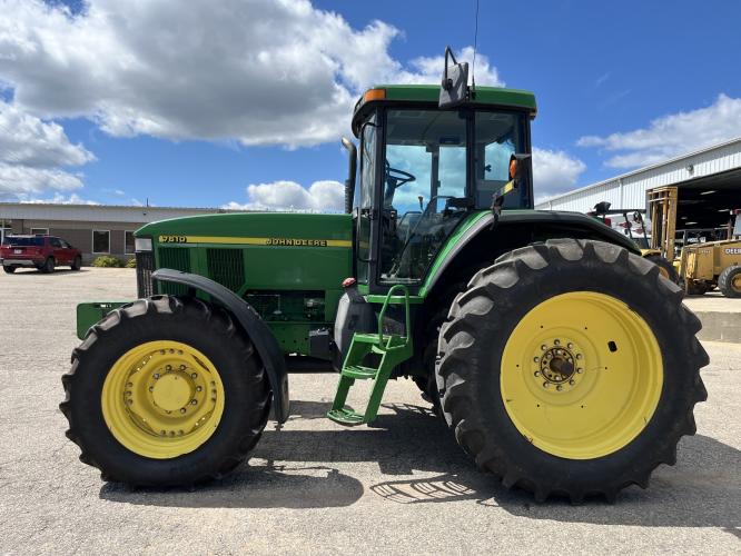 John Deere 7610