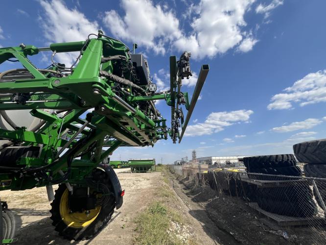 John Deere 412R