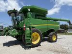 John Deere S670