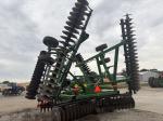 John Deere 637
