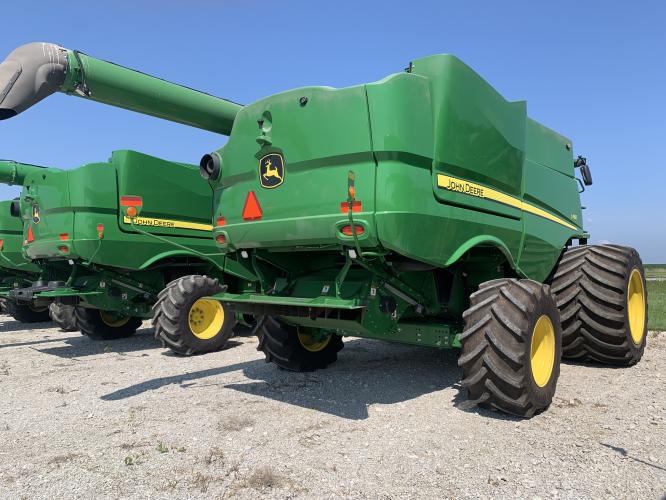 John Deere S760