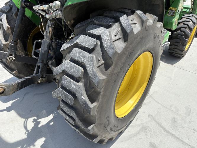 John Deere 3720