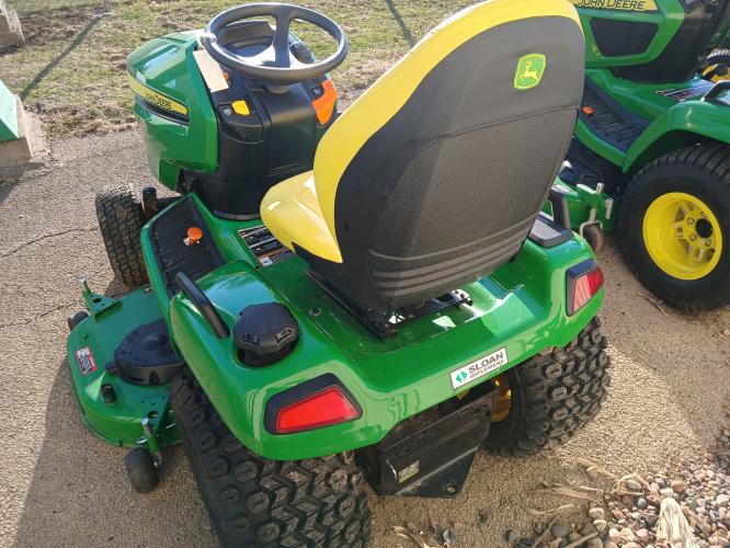 John Deere X590