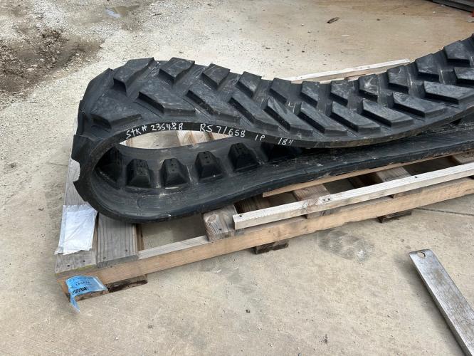 John Deere R571658 - 18" TRACK FOR JD 8RX