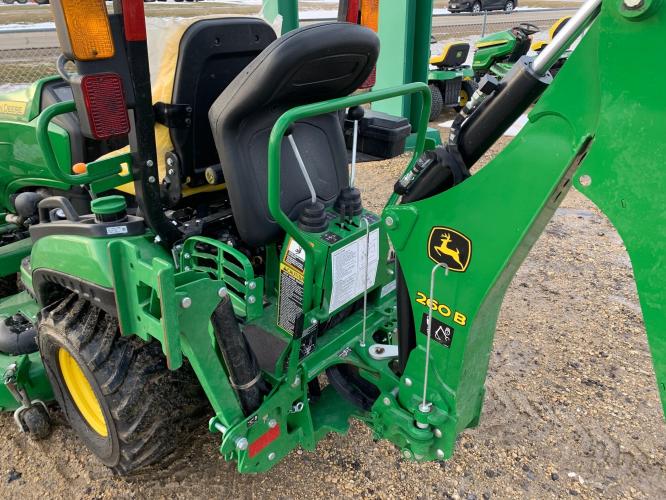 John Deere 1025R