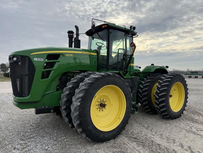 John Deere 9230
