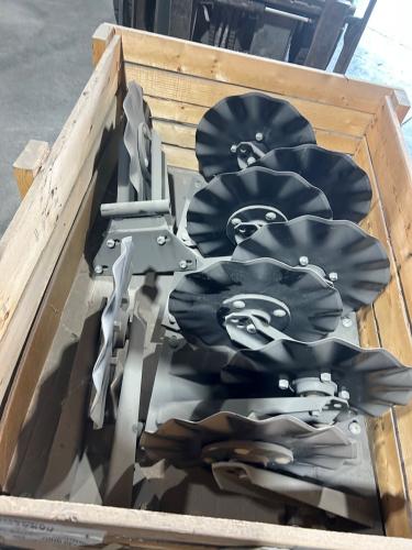 Kinze new 700-01124 no-till coulter