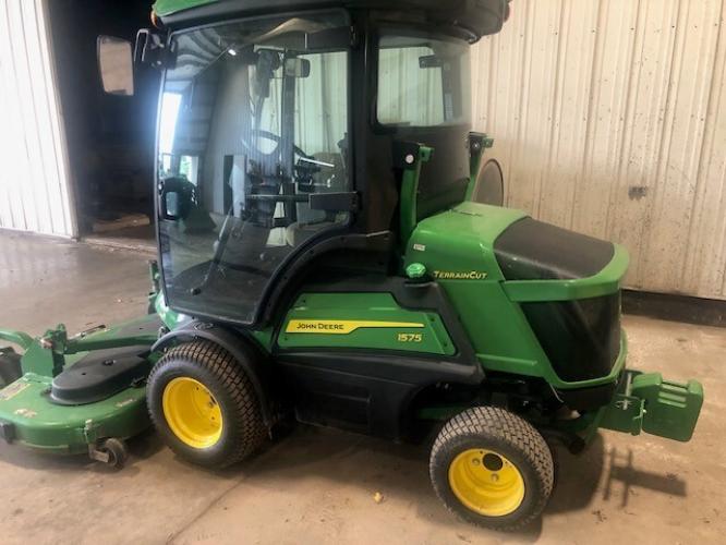 John Deere 1575