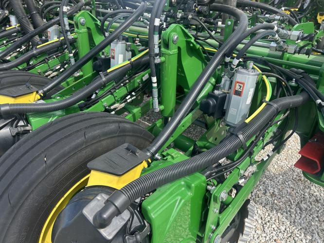 John Deere 1775NT