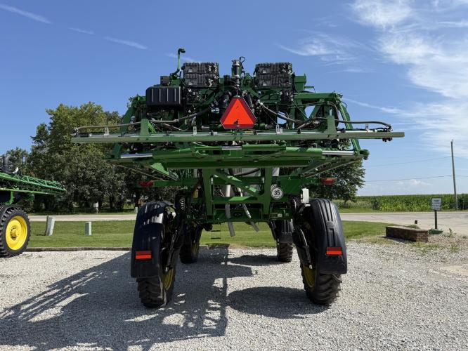 John Deere 412R