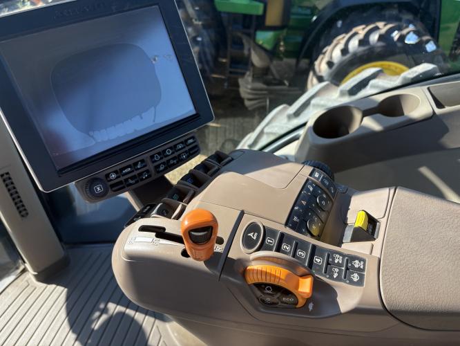 John Deere 8370R
