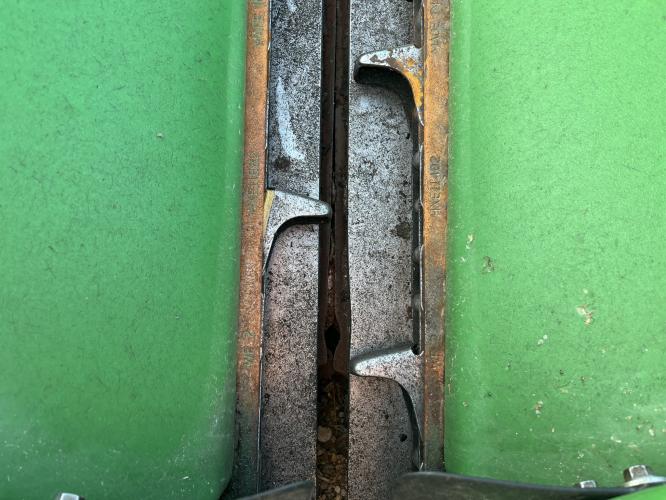 John Deere 608C