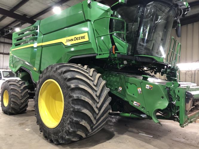 John Deere X9 1100
