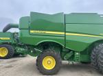 John Deere S670