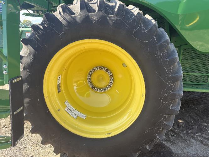 John Deere S770