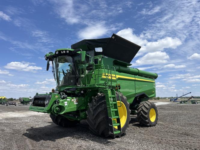 John Deere S7 800