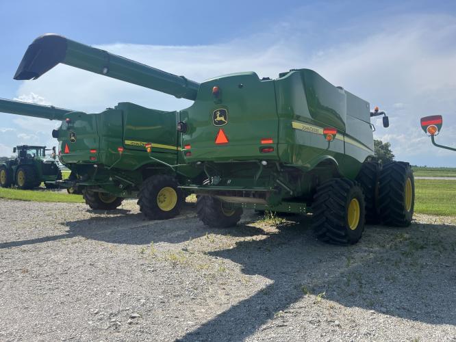 John Deere S680