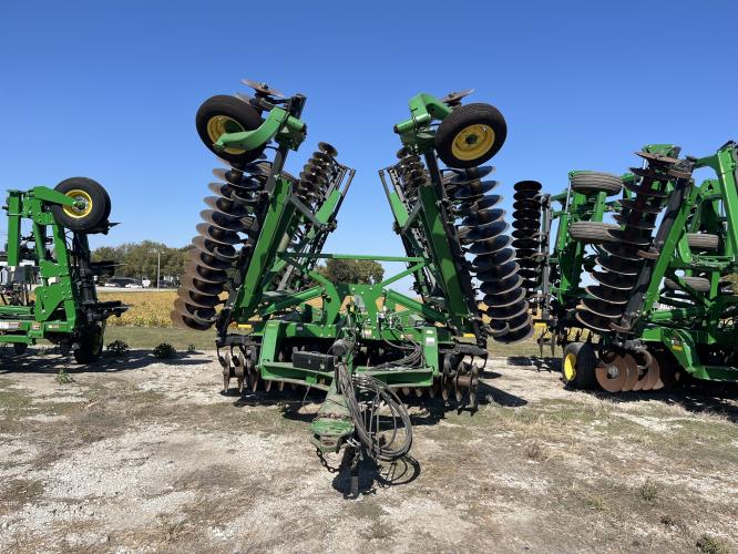 John Deere 2623VT