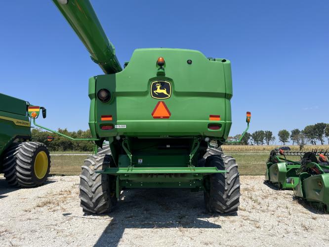 John Deere S680