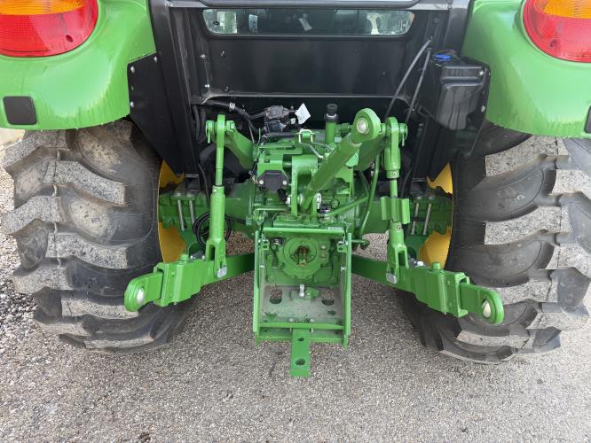 John Deere 5060E