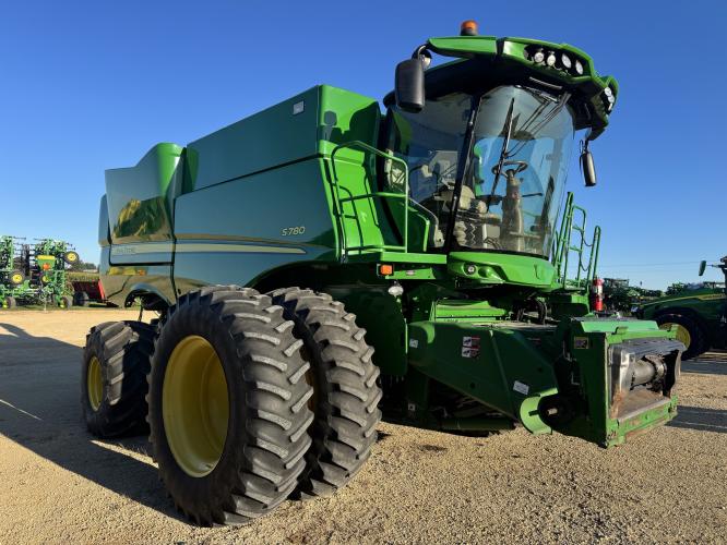 John Deere S780