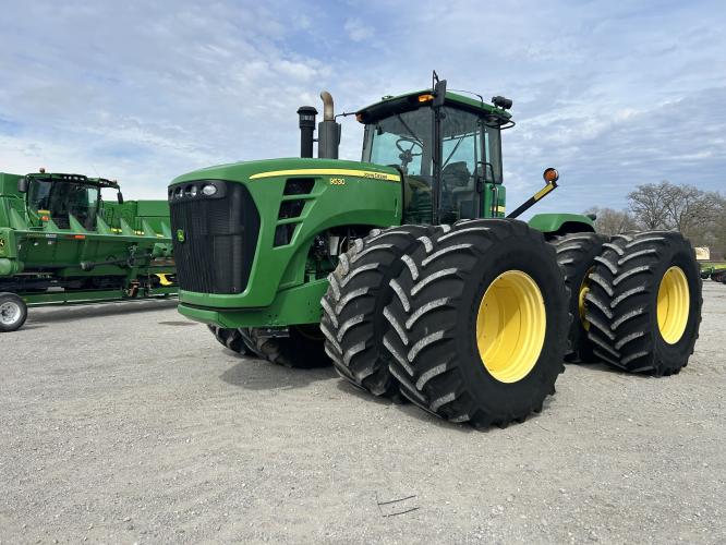 John Deere 9530