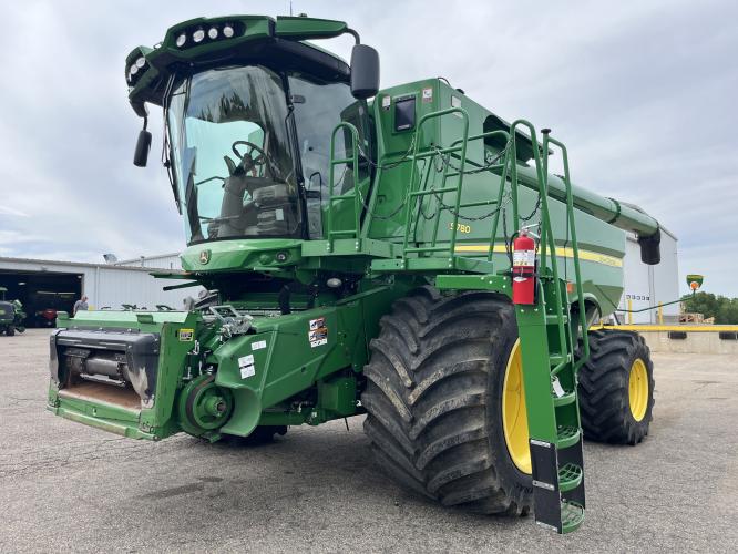 John Deere S780