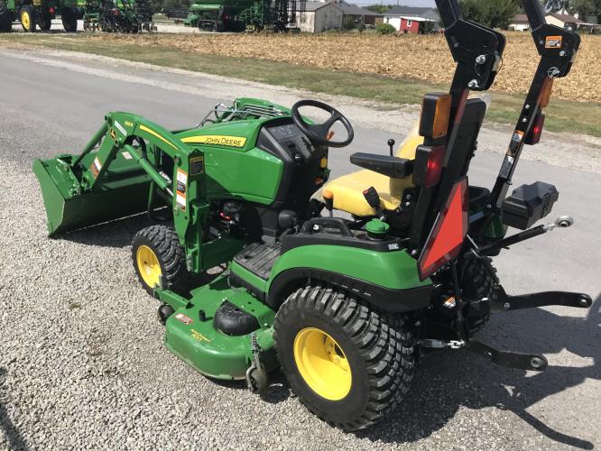 John Deere 1025R