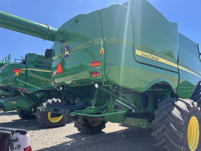 John Deere S790