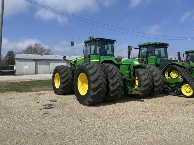 John Deere 9530
