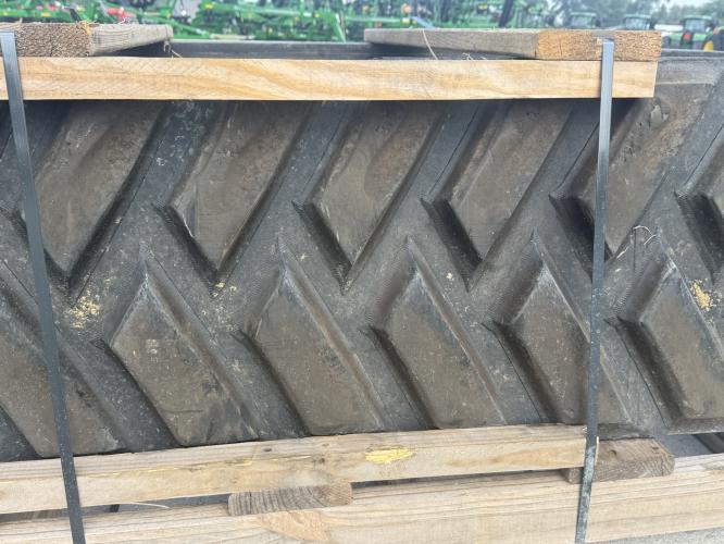 John Deere R565017 18" Track