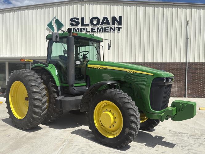 John Deere 8320