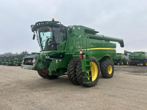 2015 John Deere S670