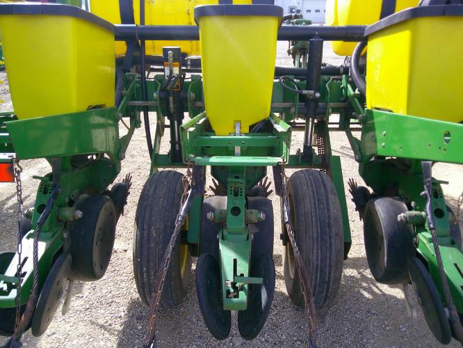 John Deere 1750