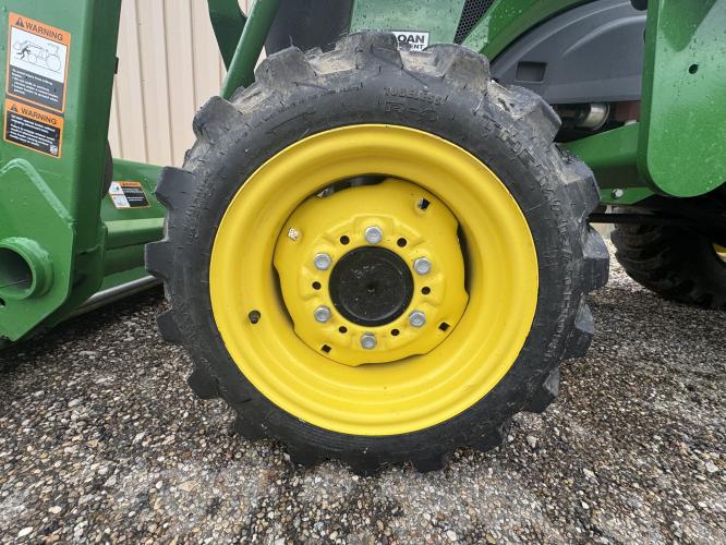 John Deere 2032R