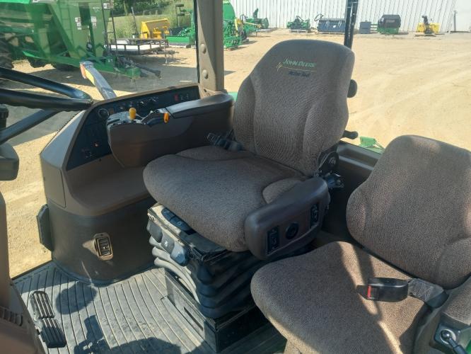 John Deere 8420