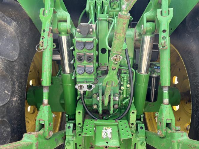 John Deere 7610