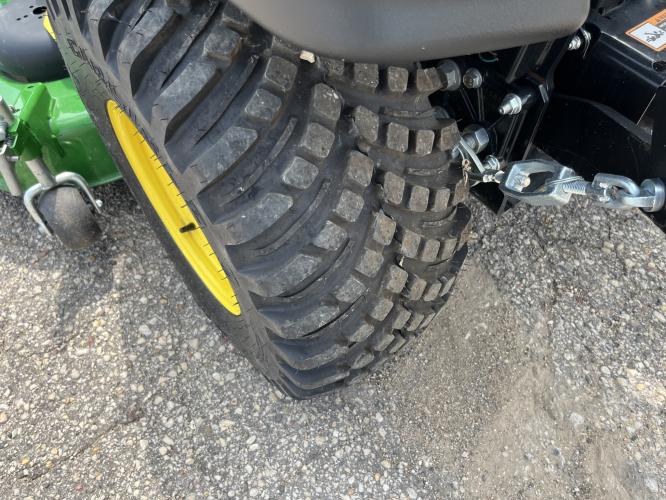 John Deere 1025R
