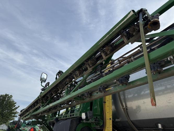 John Deere 412R