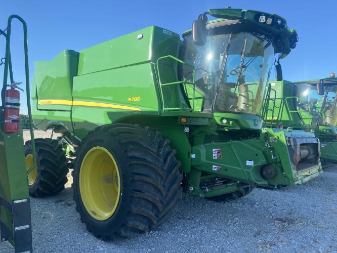 John Deere S780