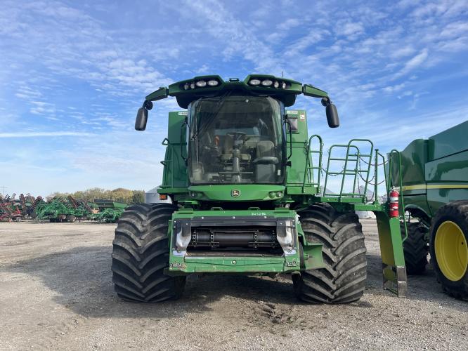 John Deere S790