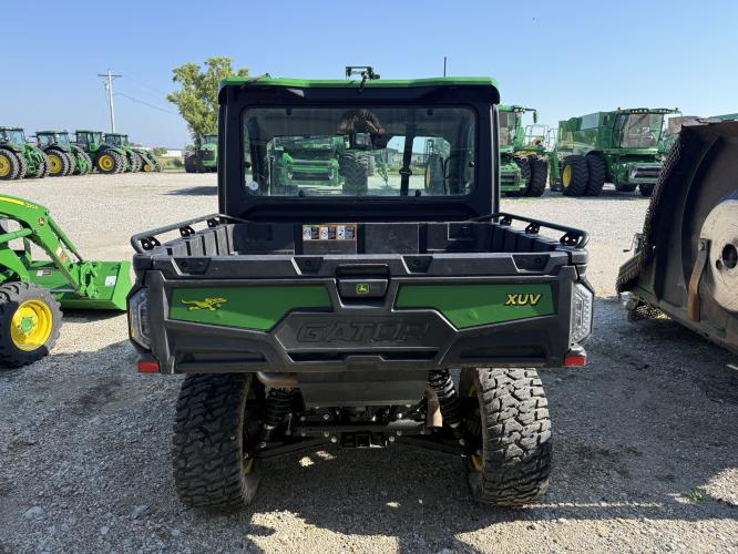 John Deere XUV 845R Premium Cab