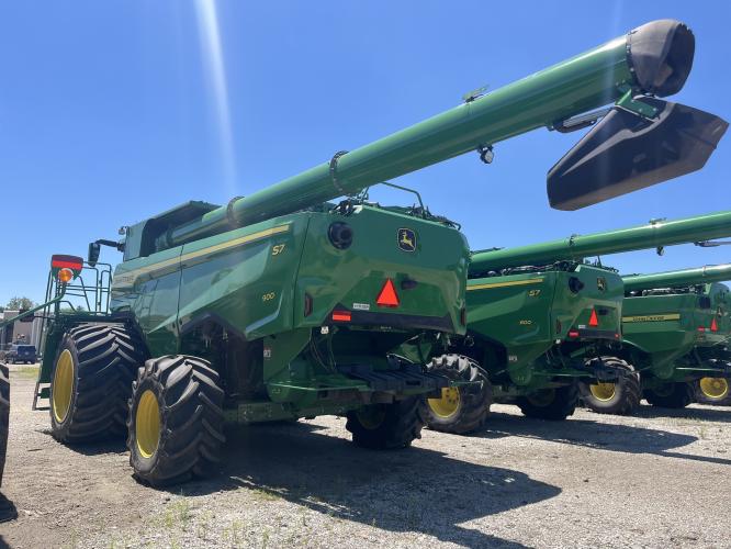 John Deere S7 900