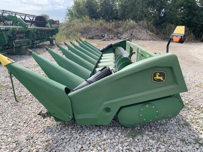 John Deere C8R