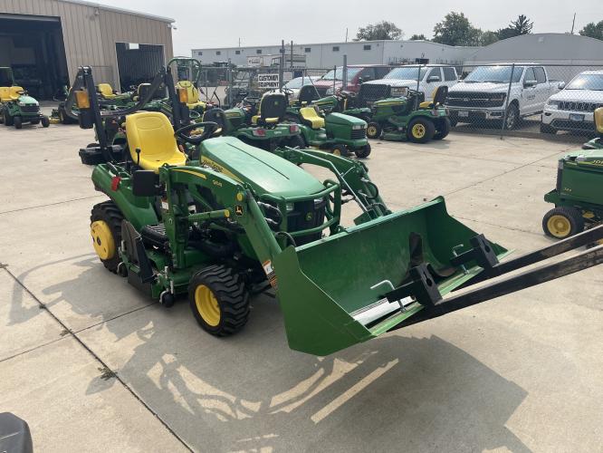 John Deere 1023E