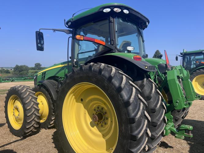 John Deere 8400R