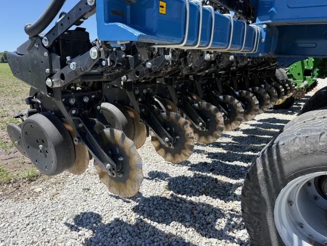 Kinze 4705
