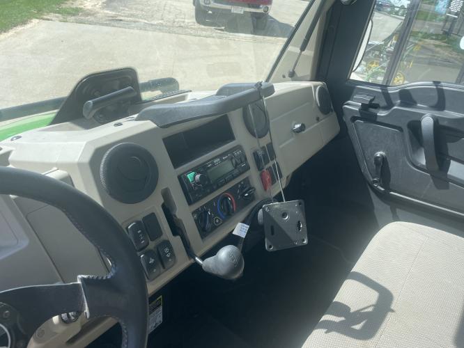 John Deere XUV835R Premium Cab