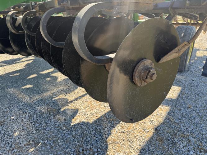 John Deere 2720